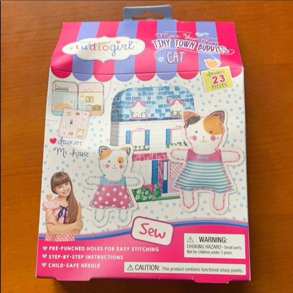 NWT My Studio Girl Sewing Kit Cats